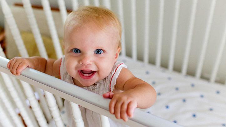 Should I Wake Baby to Change Diaper? Best Practices