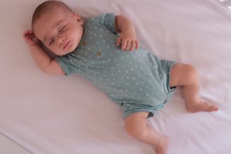 How to Help Baby Connect Sleep Cycles